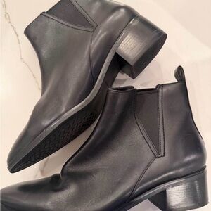 Cole Haan Black Leather Ankle Booties size 10